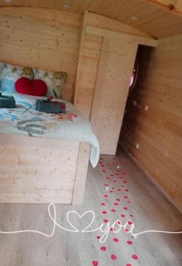 Les Roulottes A Sandie ทิองวิลล์ ภายนอก รูปภาพ
